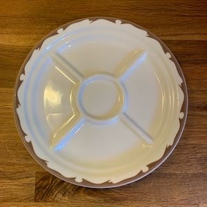 Buffalo China Plate Three Section Tan Crest